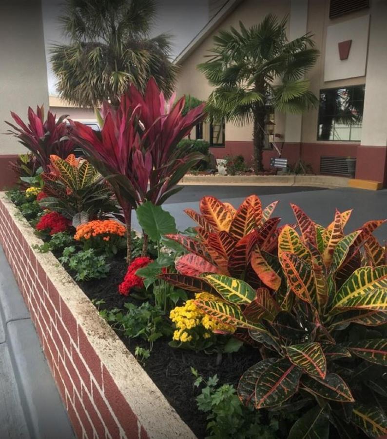 Hotel Ramada By Wyndham Locust Grove Esterno foto