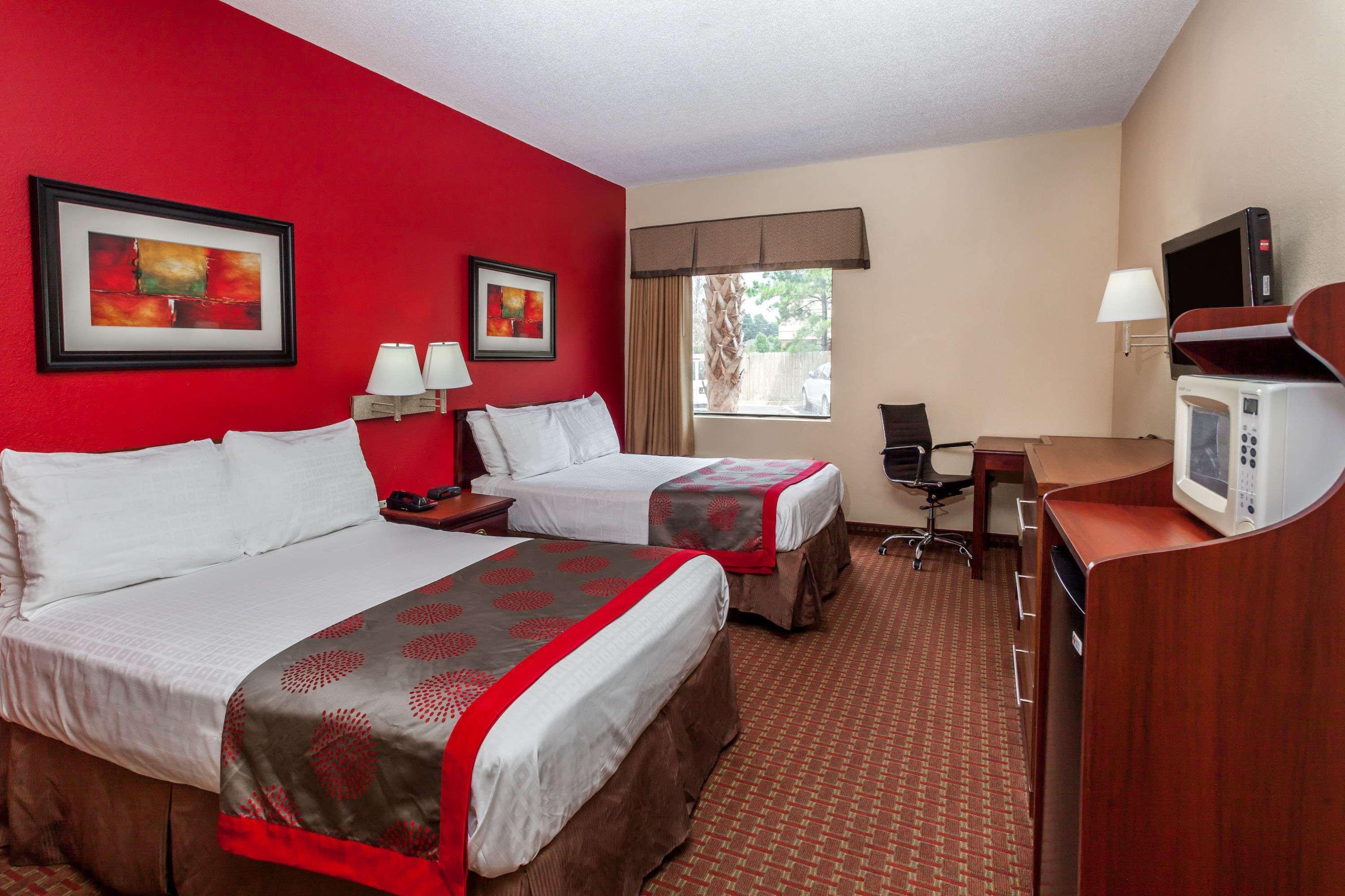 Hotel Ramada By Wyndham Locust Grove Esterno foto
